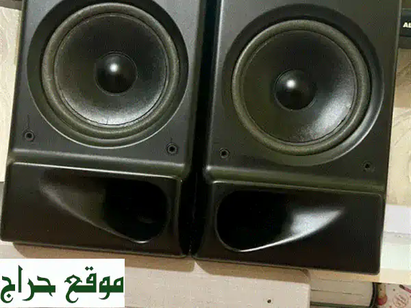 ‏سماعات للبيع￼