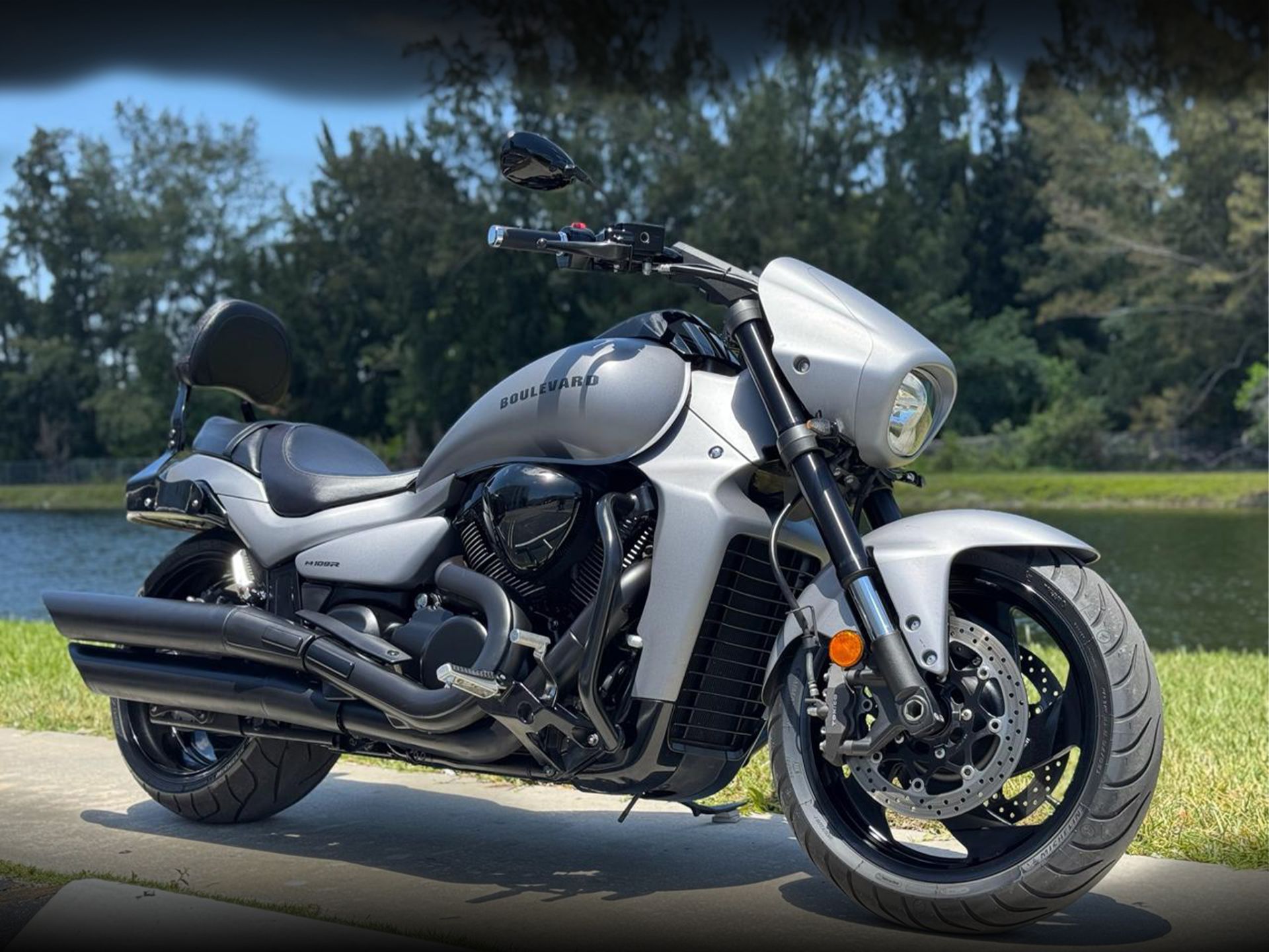 \\2017 Suzuki Boulevard M109R B.O.S.S