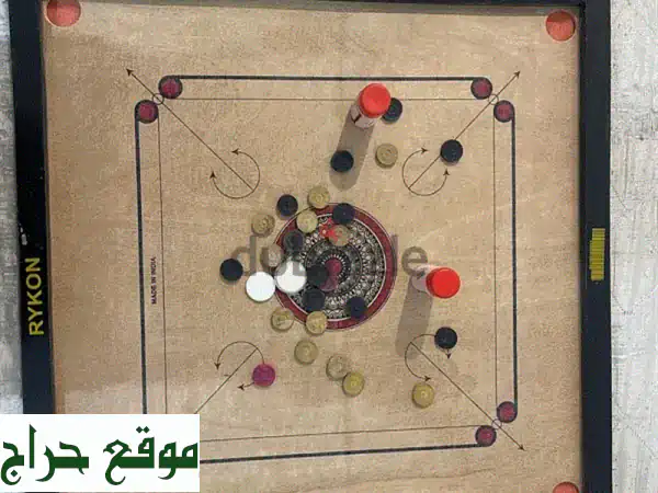 لوح كيرم حجم كبير 32 بوصة: متعة عائلية متكاملة مع القطع والبودرة | بحالة ممتازة وجاهز للعب!