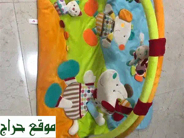 بساط لعب أطفال فاخر ومستلزمات (شبه جديد) |...
