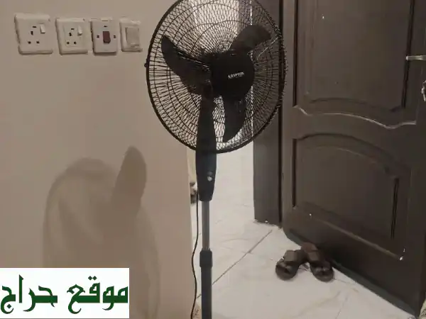 وداعاً لحر الصيف! مروحة منزلية نظيفة وعاملة بـ 100 ريال...