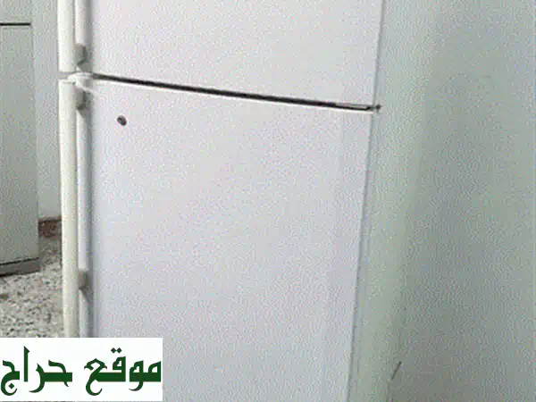 فرصة لا تعوض! ثلاجة للبيع بحالة ممتازة جداً...