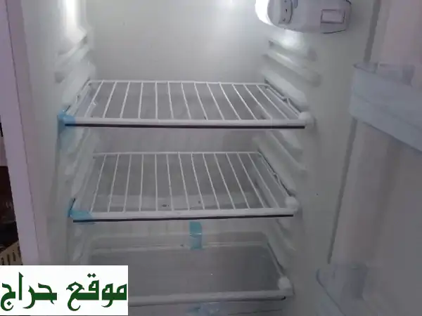 فرصة ذهبية بجدة! ✨ ثلاجة 4.5 قدم مستعملة شبه جديدة - بـ 450 ريال فقط!