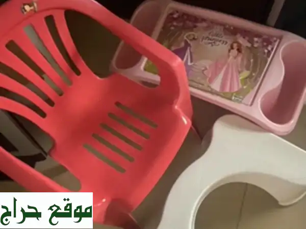 صفقة لا تتكرر! طاولة بنك، كرسي أبيض، وجالون مياه 100...