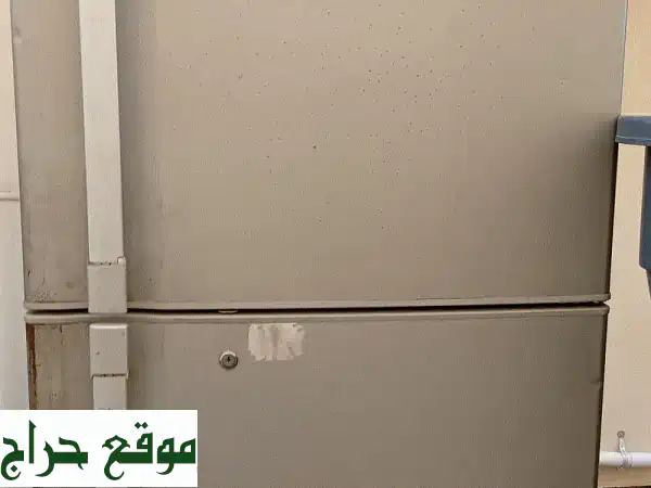 فرصة لا تُفوّت: ثلاجتان هيتاشي بالحجم الكامل للبيع - نظيفة وعملية بحالة ممتازة
