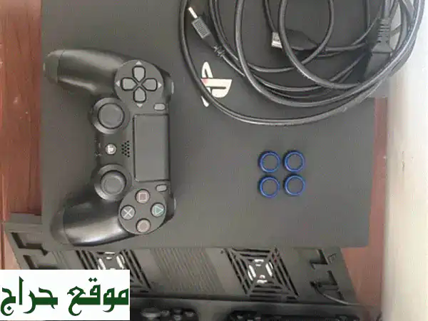 بلايستيشن 4 برو (PS4 Pro) كاملة! 3 أذرع تحكم + ستاند...