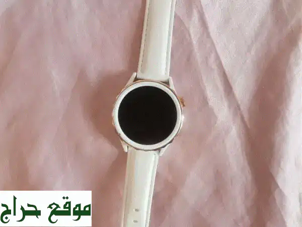 فرصة ذهبية في عجلون: ساعة هواوي GT5 Pro بيضاء مستعملة...