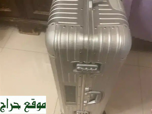 حصريًا: حقيبة Rimowa الألومنيوم الفاخرة بشاشة ذكية...