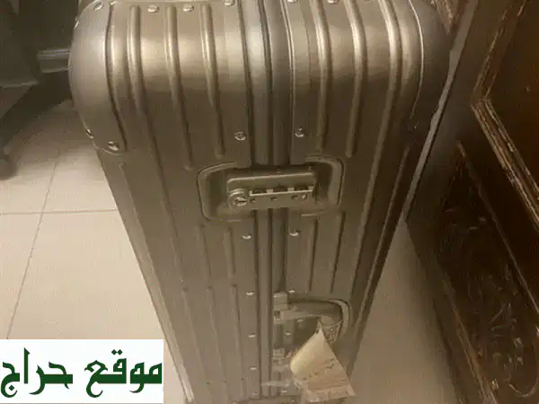 حقيبة Rimowa التيتانيوم الفاخرة الجديدة: إصدار خاص...