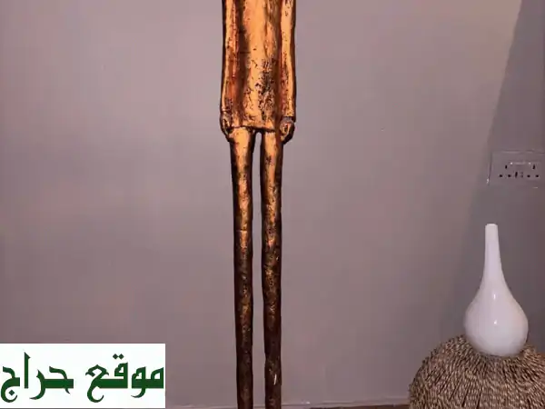 كنوز فريدة: أنتيكات، لوحات فنية ومقتنيات نادرة...