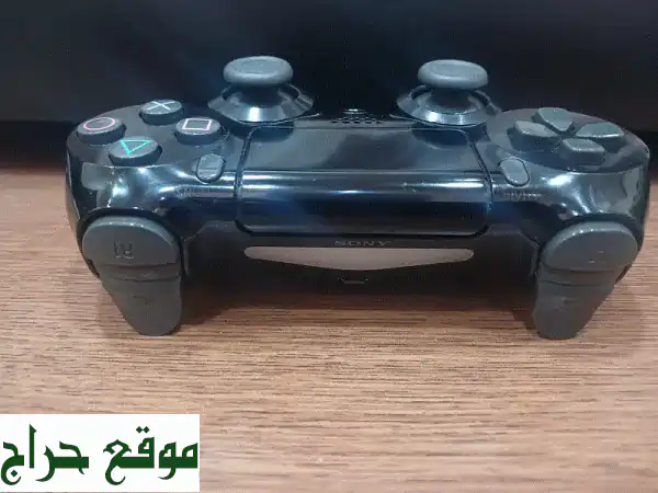 يد بلايستيشن 4 أصلية مستعملة بحالة ممتازة + شاحن | متوفرة الآن! تواصل واتساب.