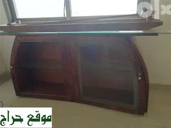 فرصة لا تُعوَّض! طاولة طعام 160x90 سم بحالة الجديد تماماً – تصميم أنيق لغرفة سفرتك