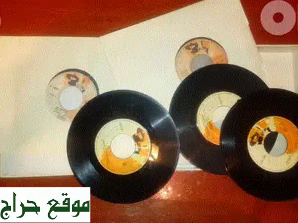 اكتشف كنوز الفن: اسطوانات فينيل نادرة لأم كلثوم، فريد الأطرش، سميرة توفيق وشير | أجهزة وآلات موسيقية