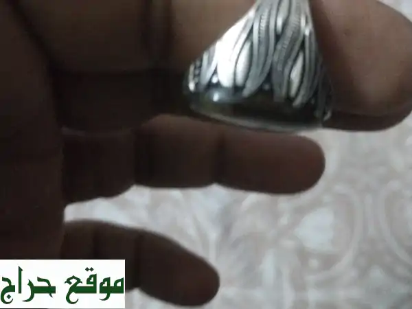 خاتم فضة عقيق أصلي بالشفاء: فخامة فريدة بـ 250 ريال! ✨