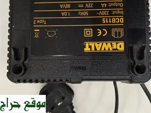 شاحن بطاريات DeWalt DCB115 مستعمل للبيع | أصلي،...
