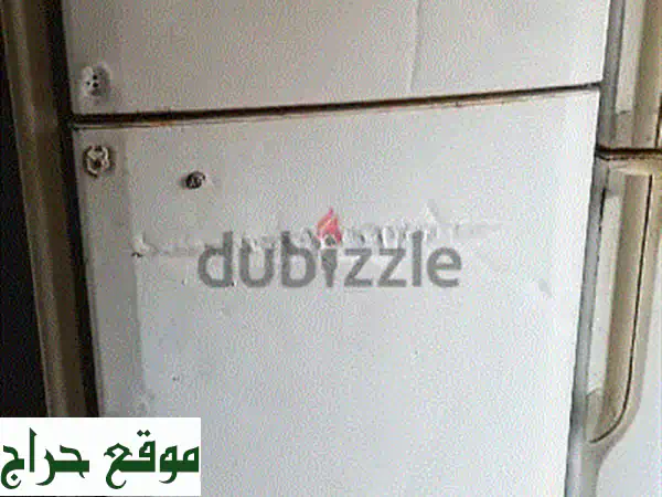 ثلاجة AFTRON بابين 160 لتر - مثالية للعائلة الصغيرة | حالة ممتازة وجاهزة للاستخدام!