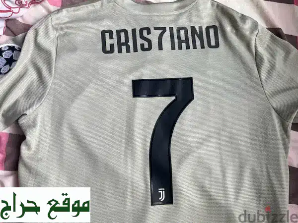 قميص يوفنتوس رونالدو الأصلي (CR7) مقاس XL - فرصة ذهبية...