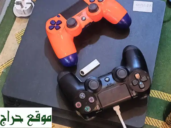 PS4 مستعمل بحالة ممتازة - 4 دراع تحكم + 8 ألعاب - بسعر مغرٍ!