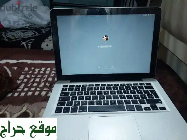 apple laptop