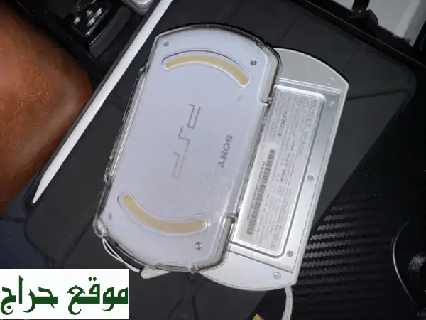 سوني PSP GO أبيض - بحالة ممتازة! 128 جيجا، 160 لعبة، شاشة جديدة!  (BD68)