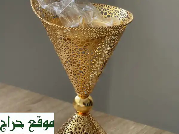 مبخرة رمضان ذهبية فاخرة - حجم كبير، عطرة، وجو رمضاني مميز!