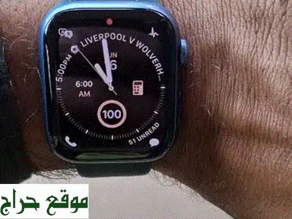 Apple Watch Series 7 (45mm, أزرق) بحالة ممتازة - سعر لا يُفوّت!