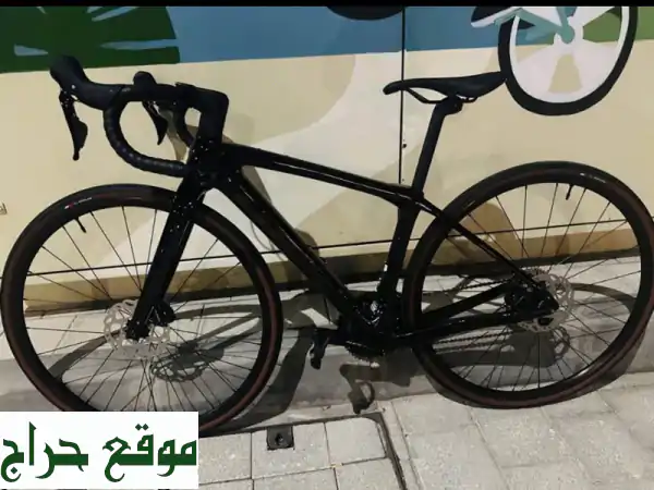 دراجة Trek Domane Gen 4 Deep Smoke - كالجديدة! (مقاس 47، كربون،...