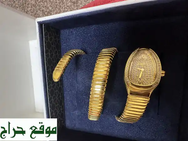 ساعة جست كافألوا ذهبية أنيقة - بحالة ممتازة! 150 درهم فقط