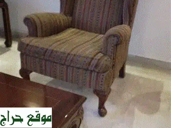 طاولة خشب جوز فرنسية أنيقة - قطعة فنية تُضفي سحراً على منزلك
