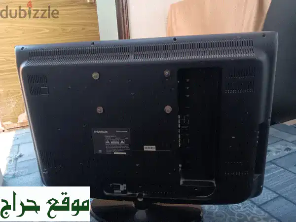 تلفزيونات شاشات بحالة ممتازة! (مع خاصية التحكم عن بعد)