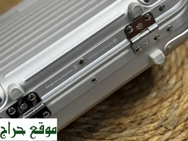 حقيبة ريموفا الجانبية الرجالية - فخامة لا تُقاوَم