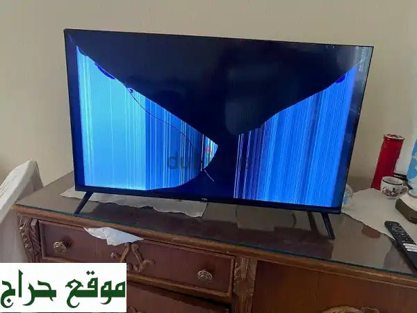 تلفزيون ذكي 32 بوصة - شاشة مكسورة، استخدام شهرين...