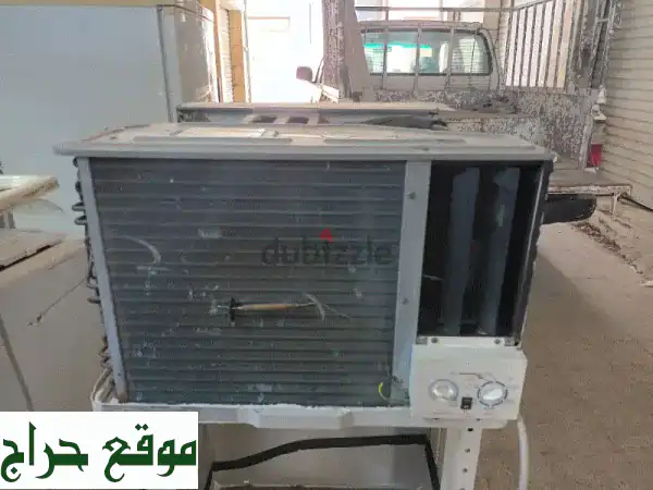 ثلاجة 2 طن + مكيف شباك 2 طن - بحالة ممتازة! عرض لا يُفوّت!