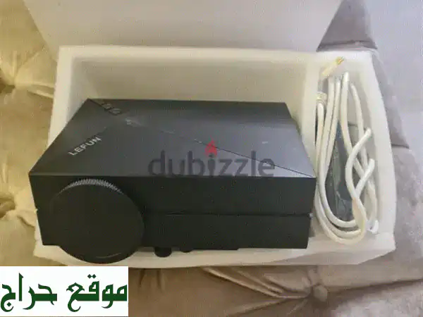 بروجكتور LED بحالة ممتازة - عرض خاص!