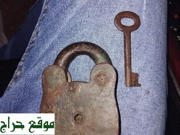 قفل إنجليزي عتيق من لندن - قطعة تاريخية نادرة للبيع!