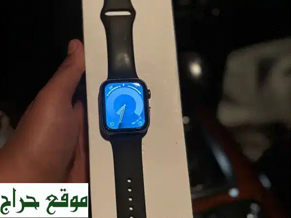 Apple Watch Series 5 (44 مم) - بحالة ممتازة! صندوقه الكامل موجود
