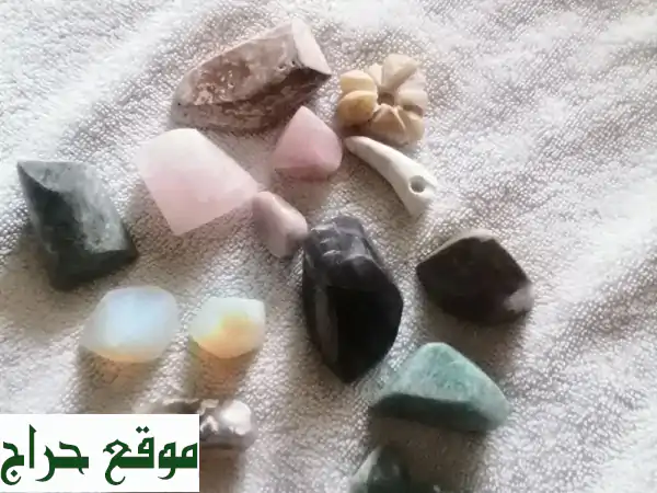 كنوز طبيعية بانتظارك! مجموعة أحجار كريمة فاخرة للبيع (16 حجرًا)