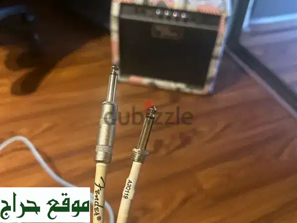 جيتار كهربائي Aria STG - بحالة ممتازة مع قطافات إضافية!