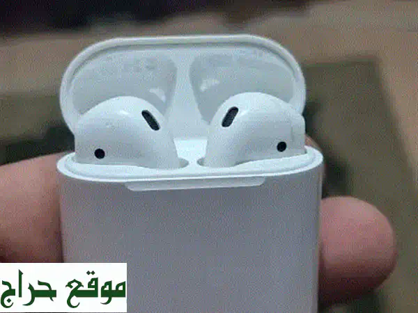 Airpods 2 الجيل الثاني - بحالة ممتازة كالجديد! - الفروانية