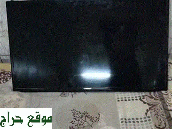 شاشة LCD 42 بوصة بحالة ممتازة - فرصة لا تُفوّت!