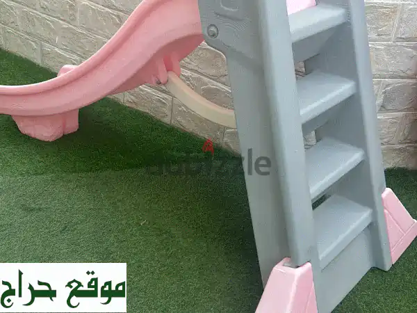بيت لعب فاخر مع زلاقة مجانية! جودة عالية، يبدو وكأنه جديد