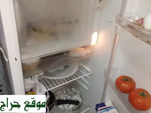 ثلاجة وانسا بحالة ممتازة للبيع في الفروانية، قطعة 3...