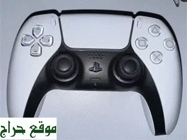جهاز تحكم بلاي ستيشن 5 (PS5) بحالة ممتازة -  لعبة ممتعة في انتظارك!