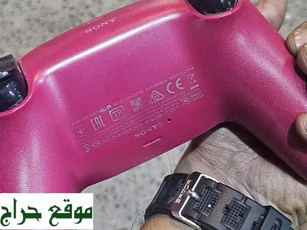 جهاز تحكم بلاي ستيشن 5 (PS5) بحالة ممتازة -  لعبة ممتعة...