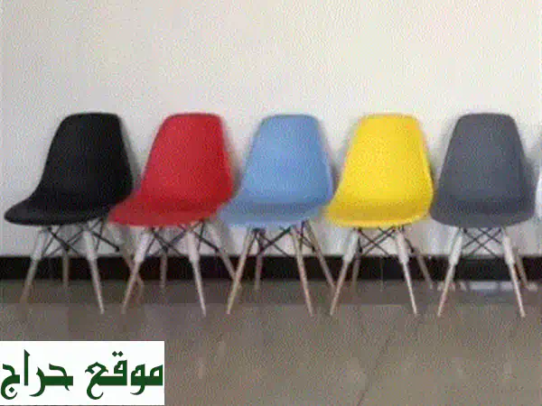 طاولة كبيرة بحالة ممتازة - داخلية أو خارجية!