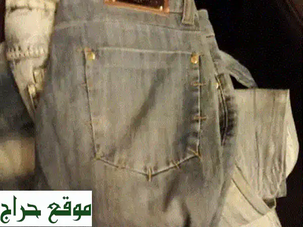 بنطلونات فراشة أنيقة: أضفي لمسة سحرية على إطلالتك!