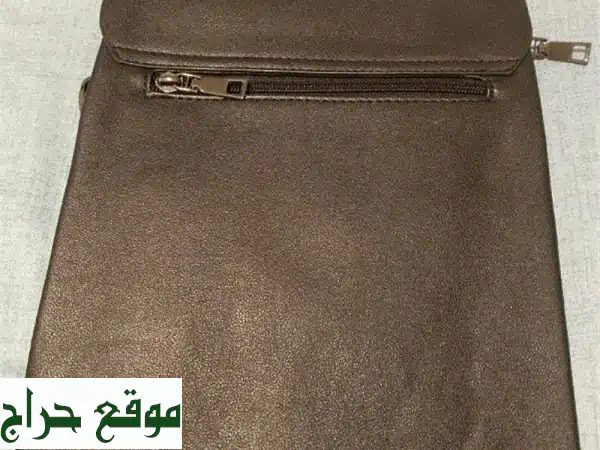 حقيبة كروس مونت بلانك جديدة كلياً - سعر لا يُفوّت!