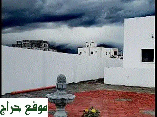 نافورة حجر إيراني أصيلة - تحفة فنية تُضفي سحرًا على حديقتك (130 سم - 130 ريال)