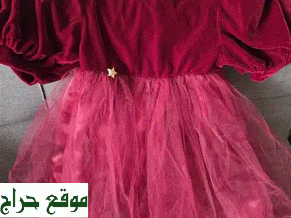 معطف مينوتي أنيق - 34 عاماً من الدفء والأناقة! (حالة ممتازة)