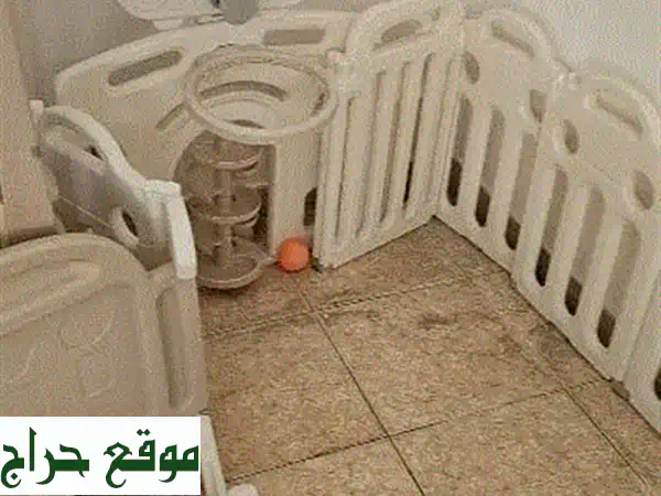 سياج لعب أطفال آمن وعملي مع حوض كرات مجاني! هدية...